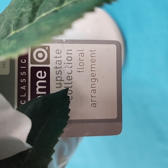 NWT Classic Home Upstate Collection Floral Arrangement - Picture 5 of 8